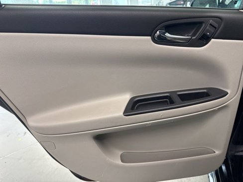 Used 2010 Chevrolet Impala LS image 21