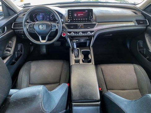 Used 2018 Honda Accord LX image 17