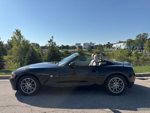 Used 2004 BMW Z4 2.5i image 11