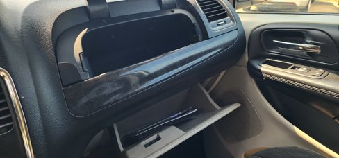 Used 2012 Dodge Grand Caravan SE image 26