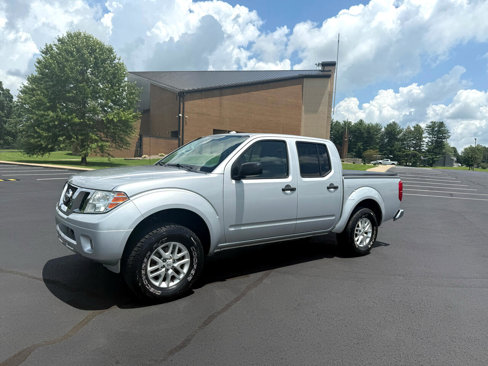 Used 2018 Nissan Frontier SV image 2