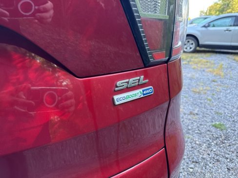 Used 2018 Ford Escape SEL image 11