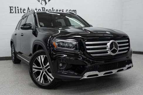 Used 2024 Mercedes-Benz GLB 250 4MATIC w/ Driver Assistance Package image 7