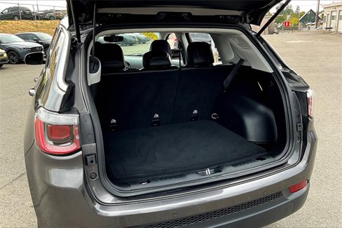 Used 2018 Jeep Compass Limited image 25