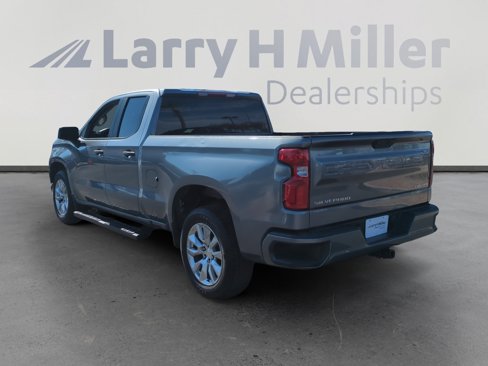 Used 2020 Chevrolet Silverado 1500 Custom w/ Custom Value Package image 3