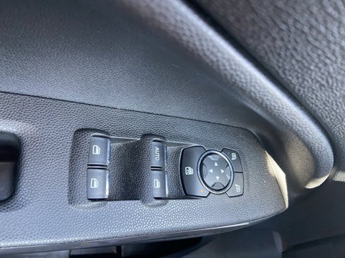 Used 2021 Ford EcoSport SE image 24