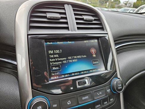 Used 2015 Chevrolet Malibu LT image 4
