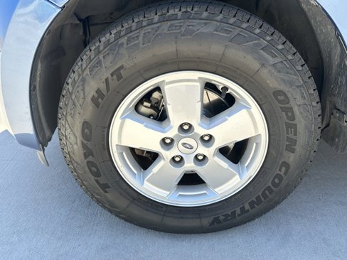 Used 2010 Ford Escape XLT image 31