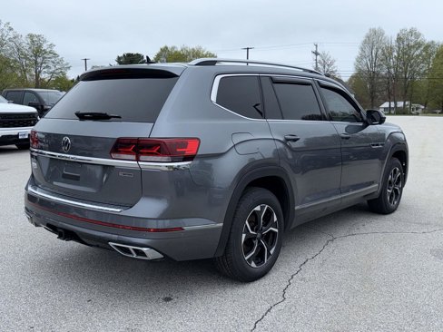 Used 2022 Volkswagen Atlas SEL Premium image 5
