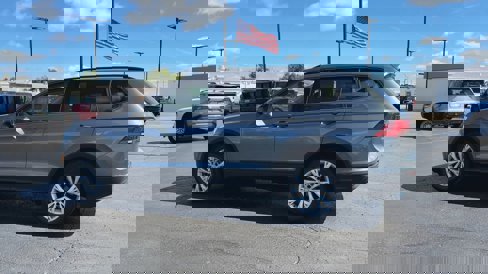 Used 2019 Volkswagen Tiguan S w/ Driver Assistance Package image 6