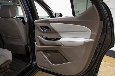 Used 2018 Chevrolet Traverse LT image 28