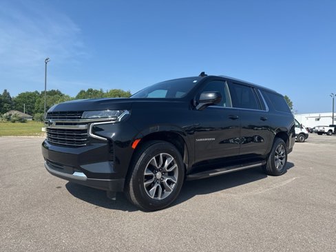 Used 2021 Chevrolet Suburban LT image 1