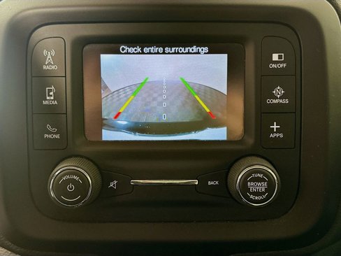 Used 2016 Jeep Renegade Latitude image 13