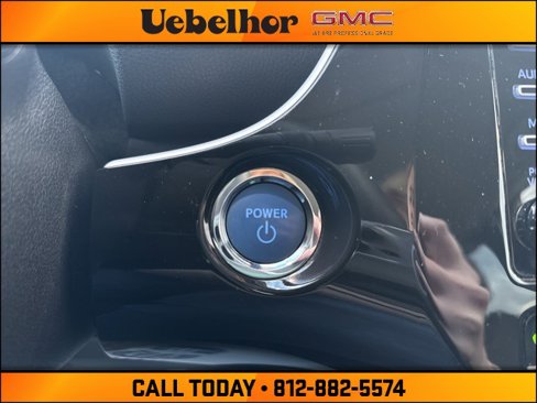 Used 2021 Toyota Prius LE image 26