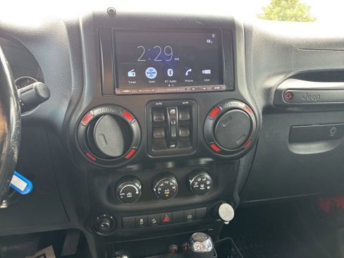 Used 2011 Jeep Wrangler Unlimited Rubicon w/ Trailer Tow Group image 15