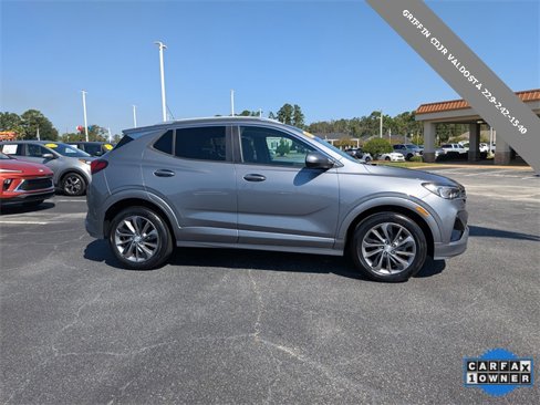 Used 2022 Buick Encore GX Select w/ Sport Touring Package image 2