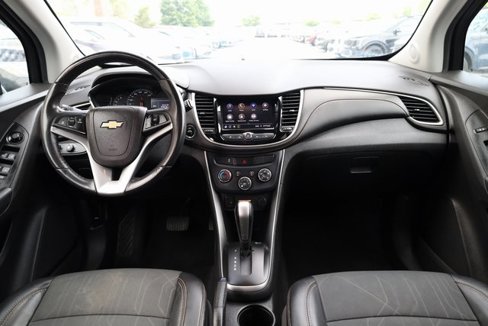 Used 2020 Chevrolet Trax LT w/ Driver Confidence Package image 11