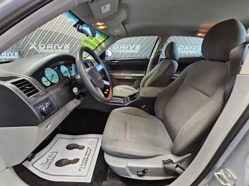 Used 2007 Chrysler 300 image 19