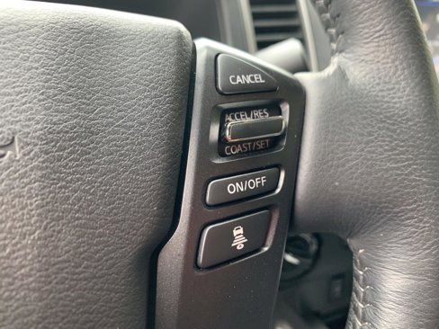 Used 2024 Nissan Frontier SV w/ SV Convenience Package image 12