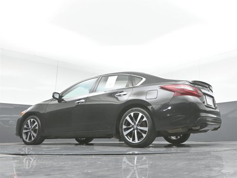 Used 2017 Nissan Altima 2.5 SR image 35