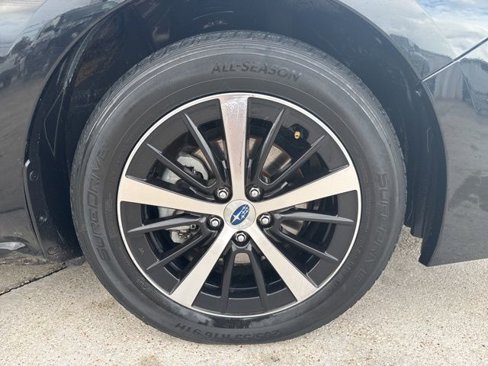 Used 2021 Subaru Impreza 2.0i Premium image 10
