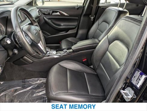 Used 2018 INFINITI QX30 image 20