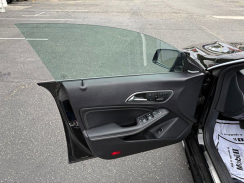 Used 2016 Mercedes-Benz CLA 250 4MATIC image 9