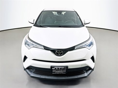 Used 2018 Toyota C-HR XLE image 2