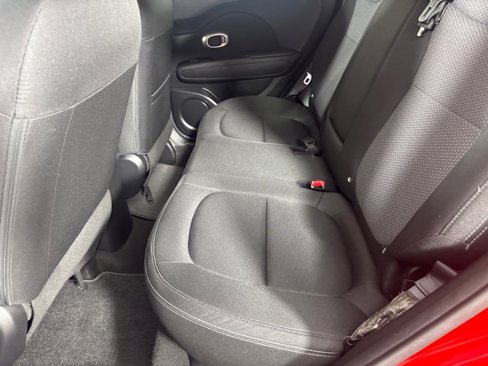 Used 2018 Kia Soul + image 18