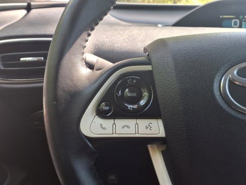 Used 2019 Toyota Prius Prime Plus image 17