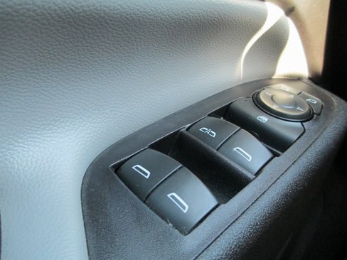 Used 2018 Chevrolet Equinox Premier image 22