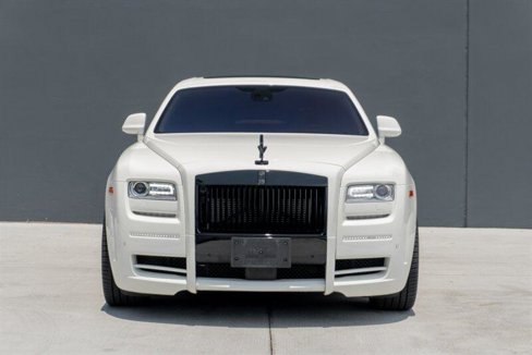 Used 2012 Rolls-Royce Ghost image 2