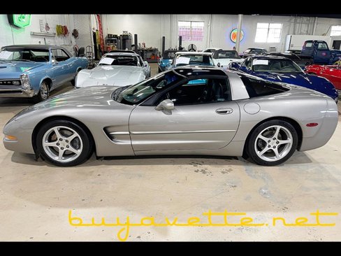 Used 2001 Chevrolet Corvette Coupe w/ Preferred Equipment Group2 image 6