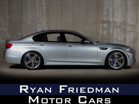 Used 2013 BMW M5 image 1