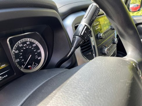 Used 2018 Nissan Titan SV image 17