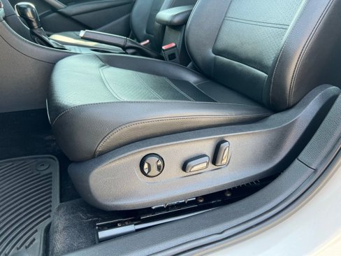 Used 2013 Volkswagen Passat Wolfsburg Edition image 14
