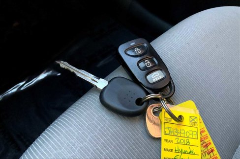Used 2018 Hyundai Elantra SE image 14