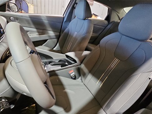 New 2025 Hyundai Elantra Sport image 14