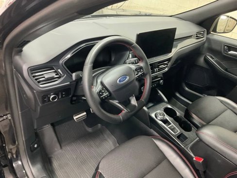 Used 2023 Ford Escape ST-Line w/ Tech Pack #1 image 6