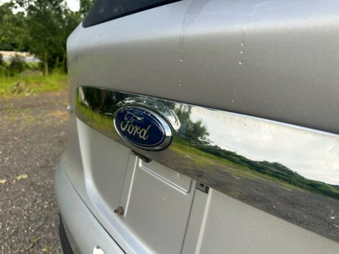 Used 2016 Ford Escape Titanium image 10