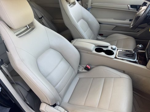 Used 2010 Mercedes-Benz E 550 Coupe image 22