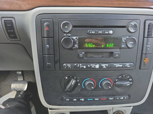 Used 2004 Ford Freestar SEL image 17