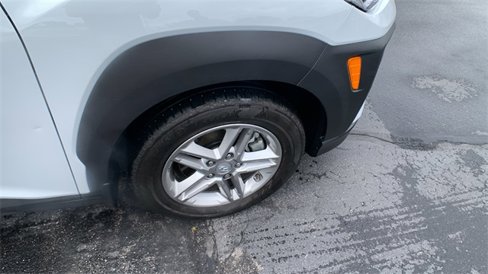 Used 2021 Hyundai Kona SE image 25