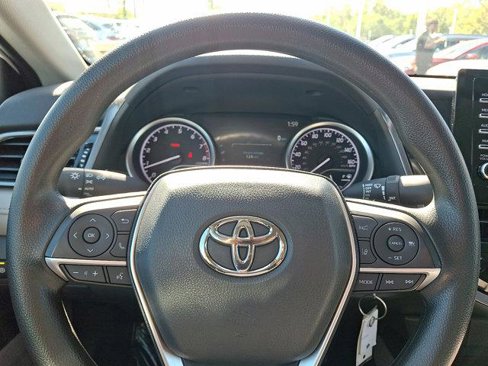 Certified 2022 Toyota Camry LE image 10