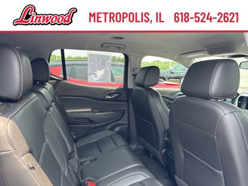 Used 2023 GMC Acadia SLT image 11