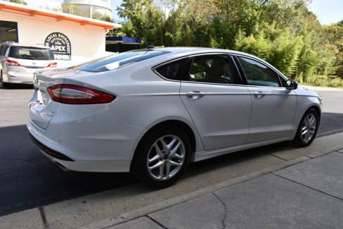 Used 2016 Ford Fusion SE w/ Equipment Group 202A image 3