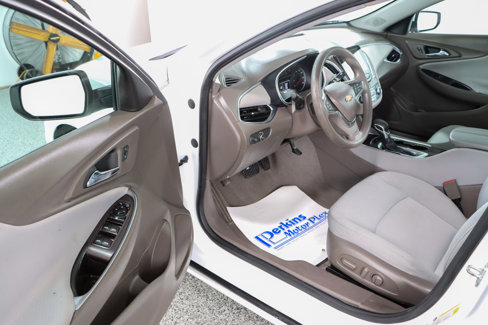 Used 2021 Chevrolet Malibu LT image 3