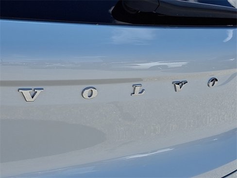 New 2025 Volvo XC40 B5 Core w/ Protection Package Premier image 22