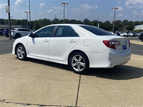 Used 2013 Toyota Camry SE image 4