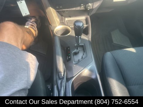 Used 2015 Toyota RAV4 LE image 23